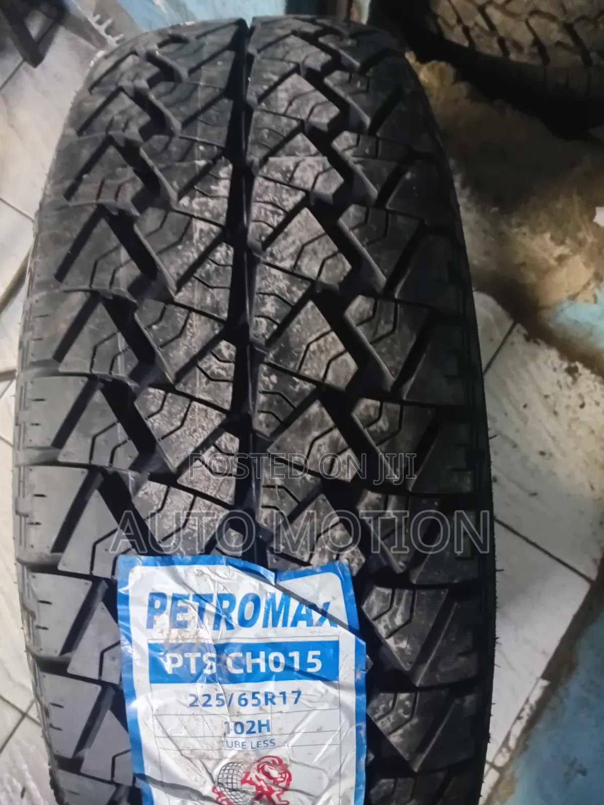 225/65r17 102h Petromax Tyres