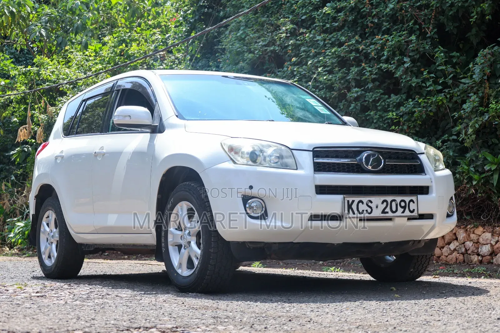 Toyota RAV4 2011 White