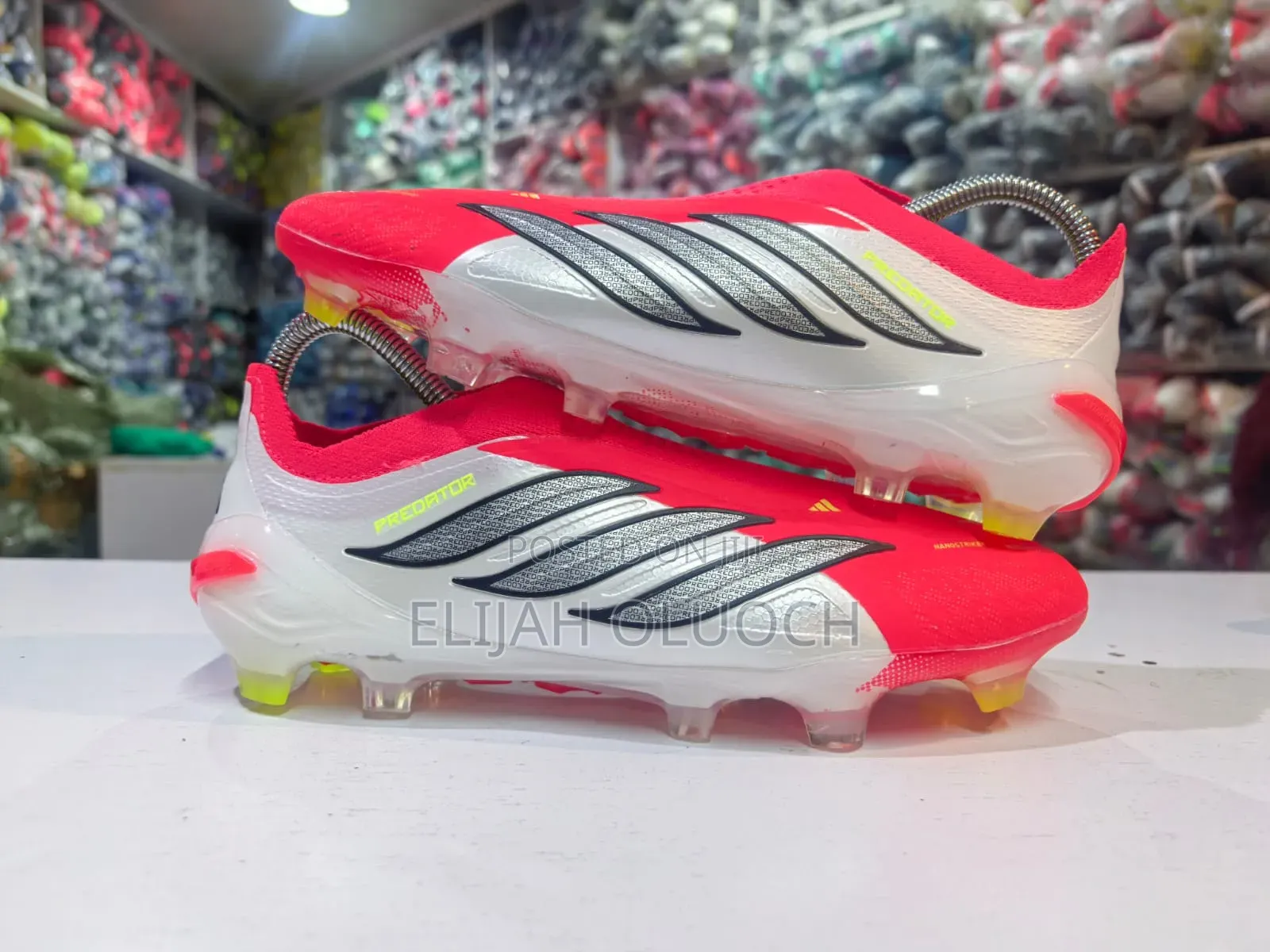 Laceless Adidas Predator Spine Red Sizes 40 - 45
