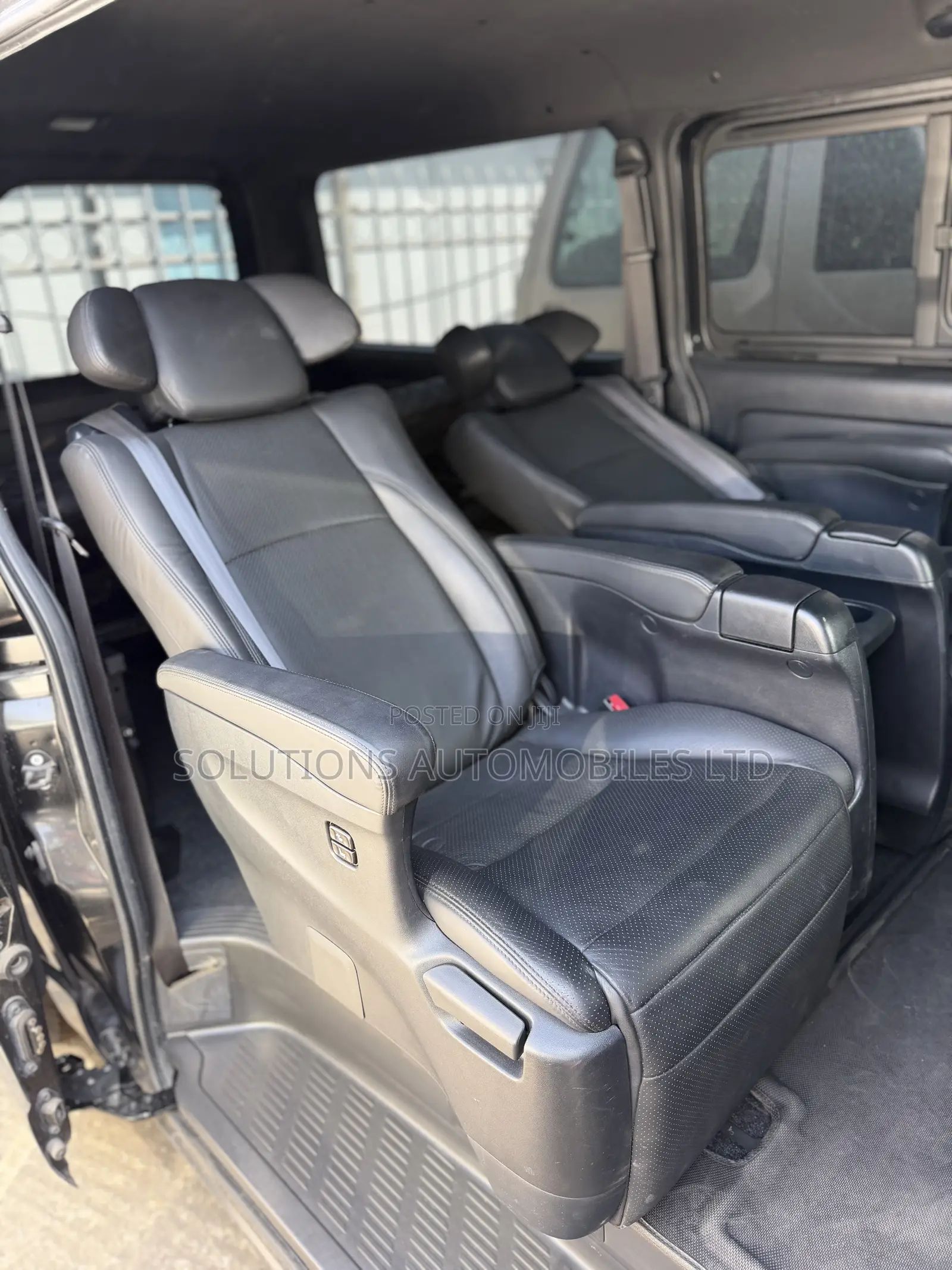 Toyota HiAce 2020 Black