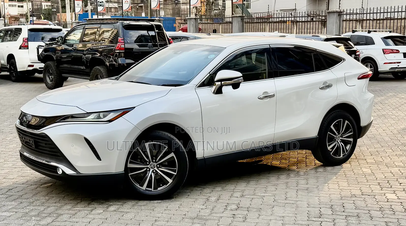 Toyota Harrier 2.0 2020 White
