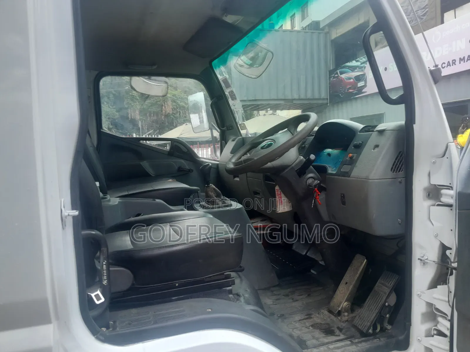 Mitsubishi Fuso F1v1 2018 White