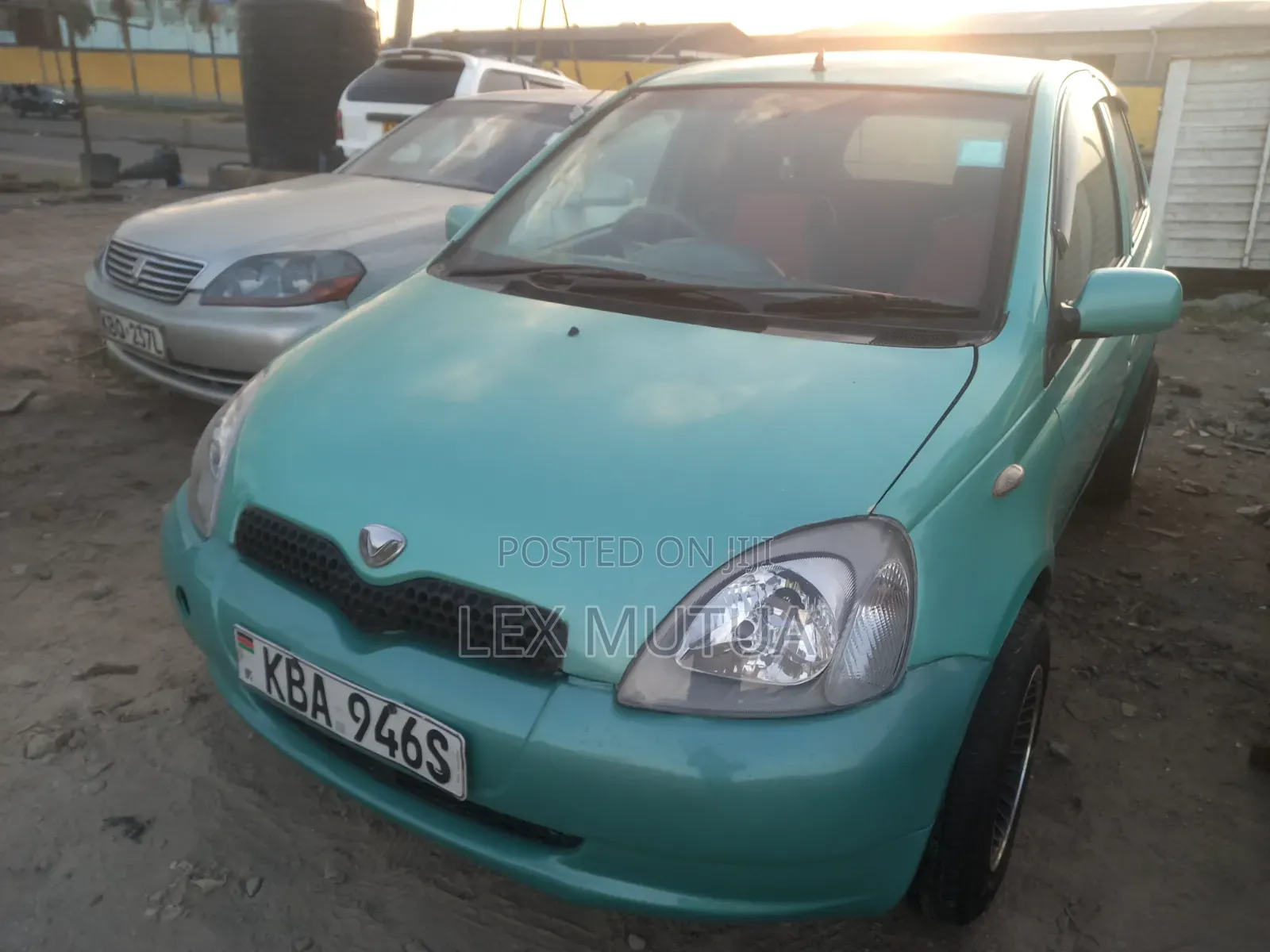 Toyota Vitz 2000 Green