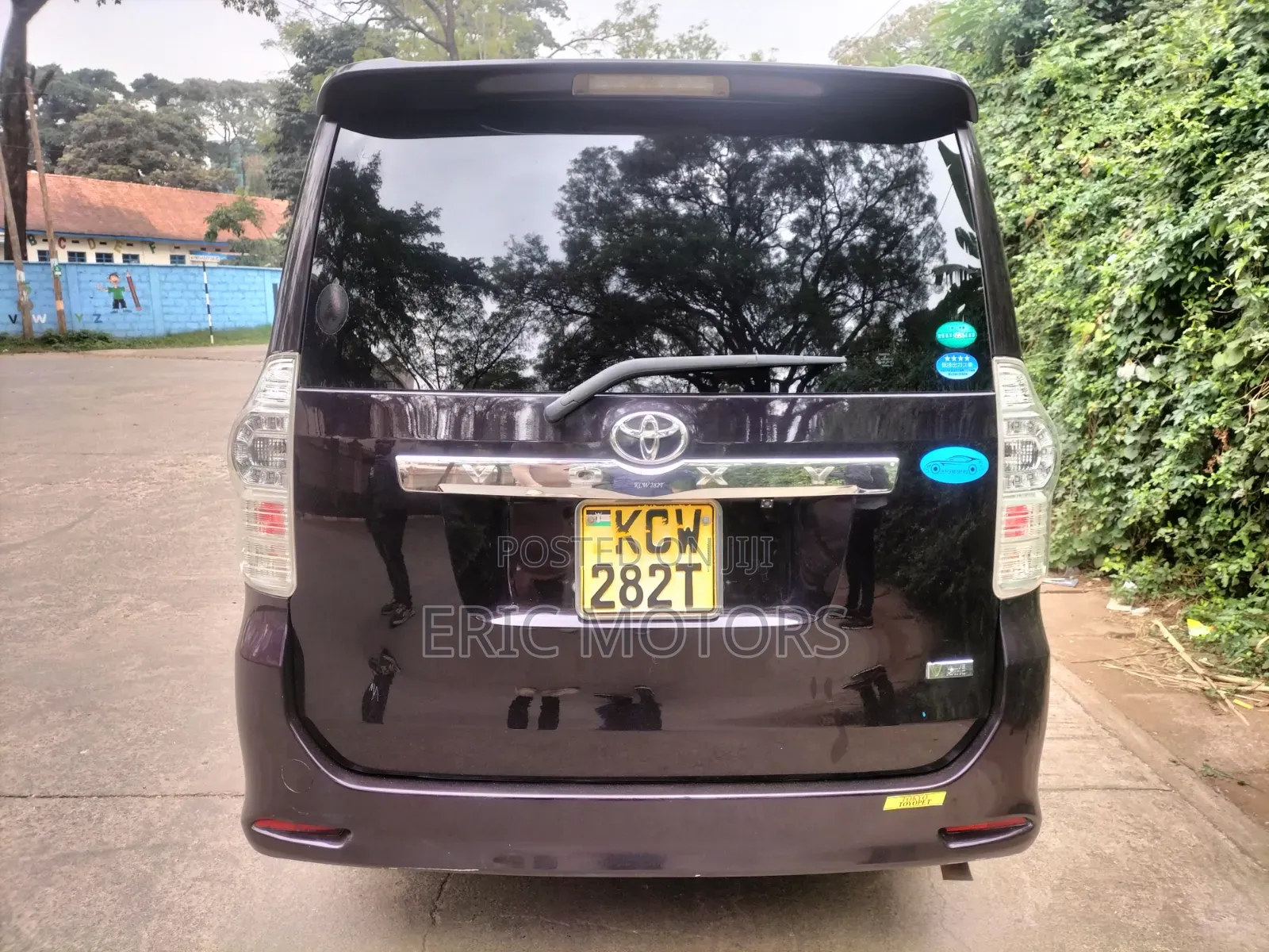 Toyota Voxy 2013 Burgundy