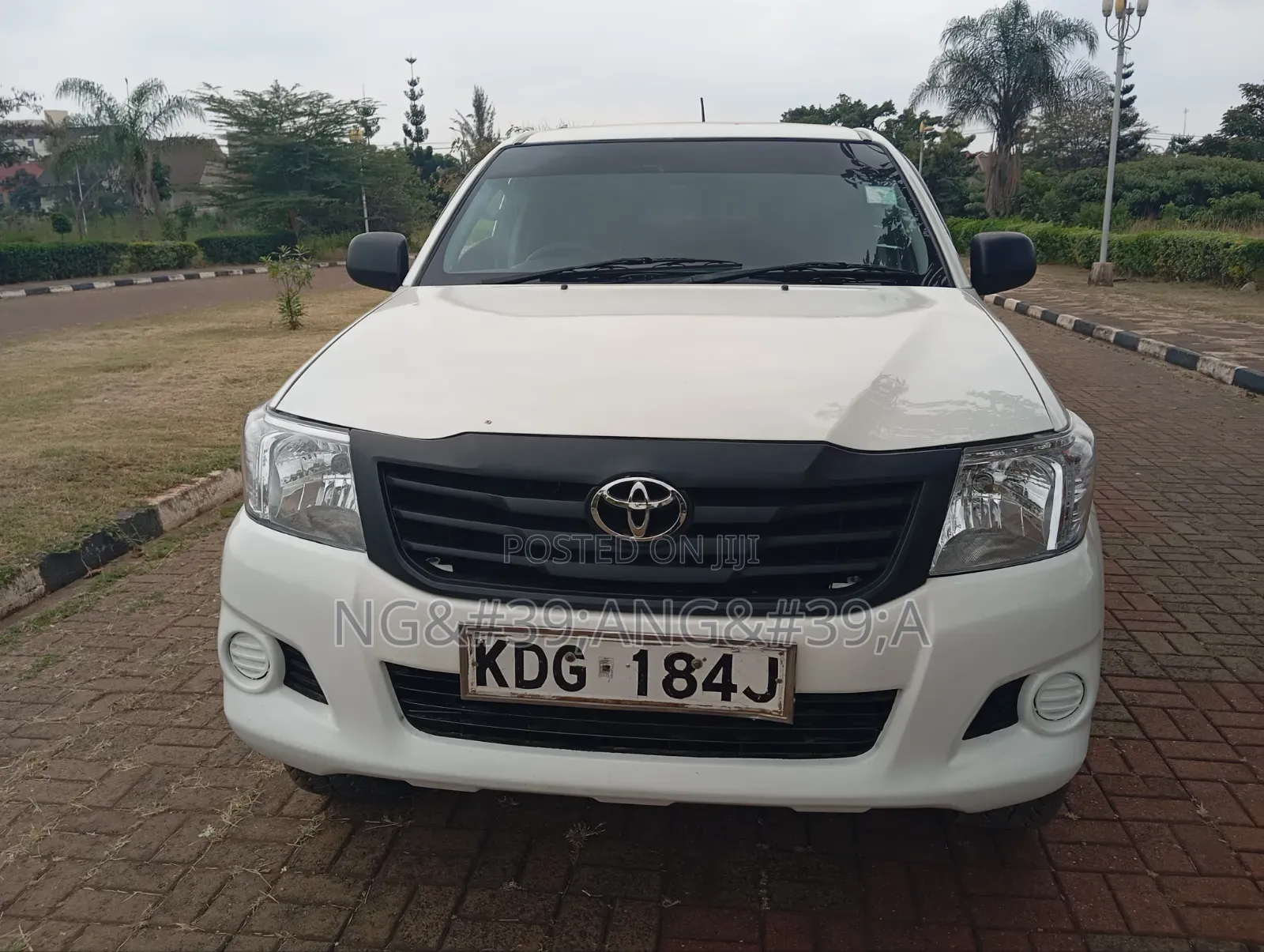 Toyota Hilux 2014 White