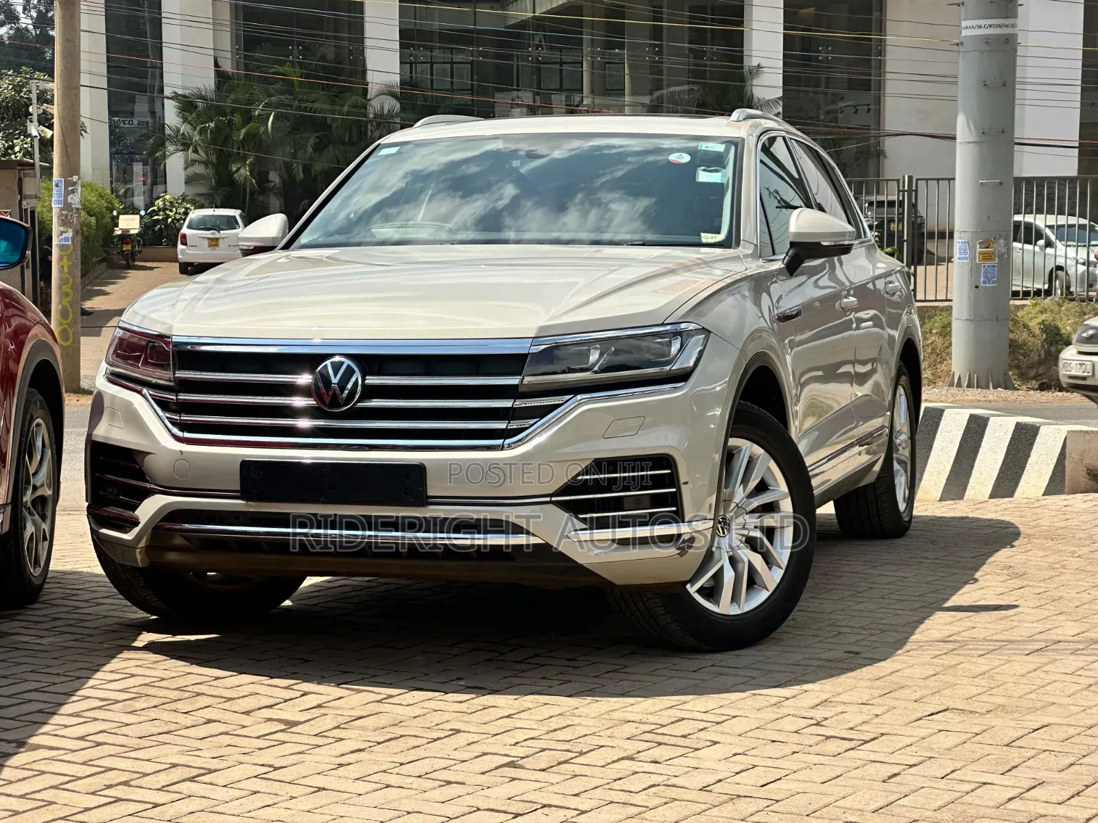 Volkswagen Touareg 2021 Beige