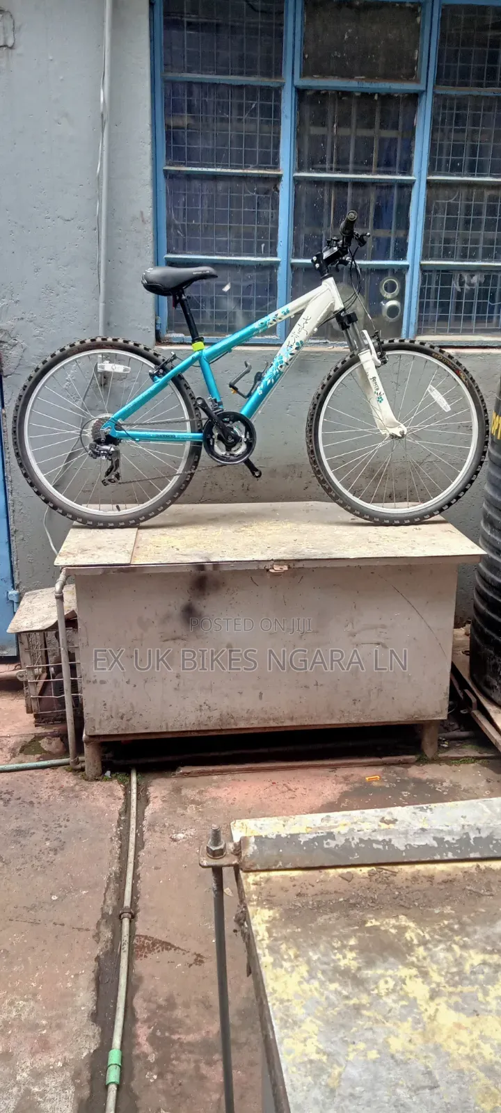 Ex Uk Size 26 Twilight Aluminum Bicycle