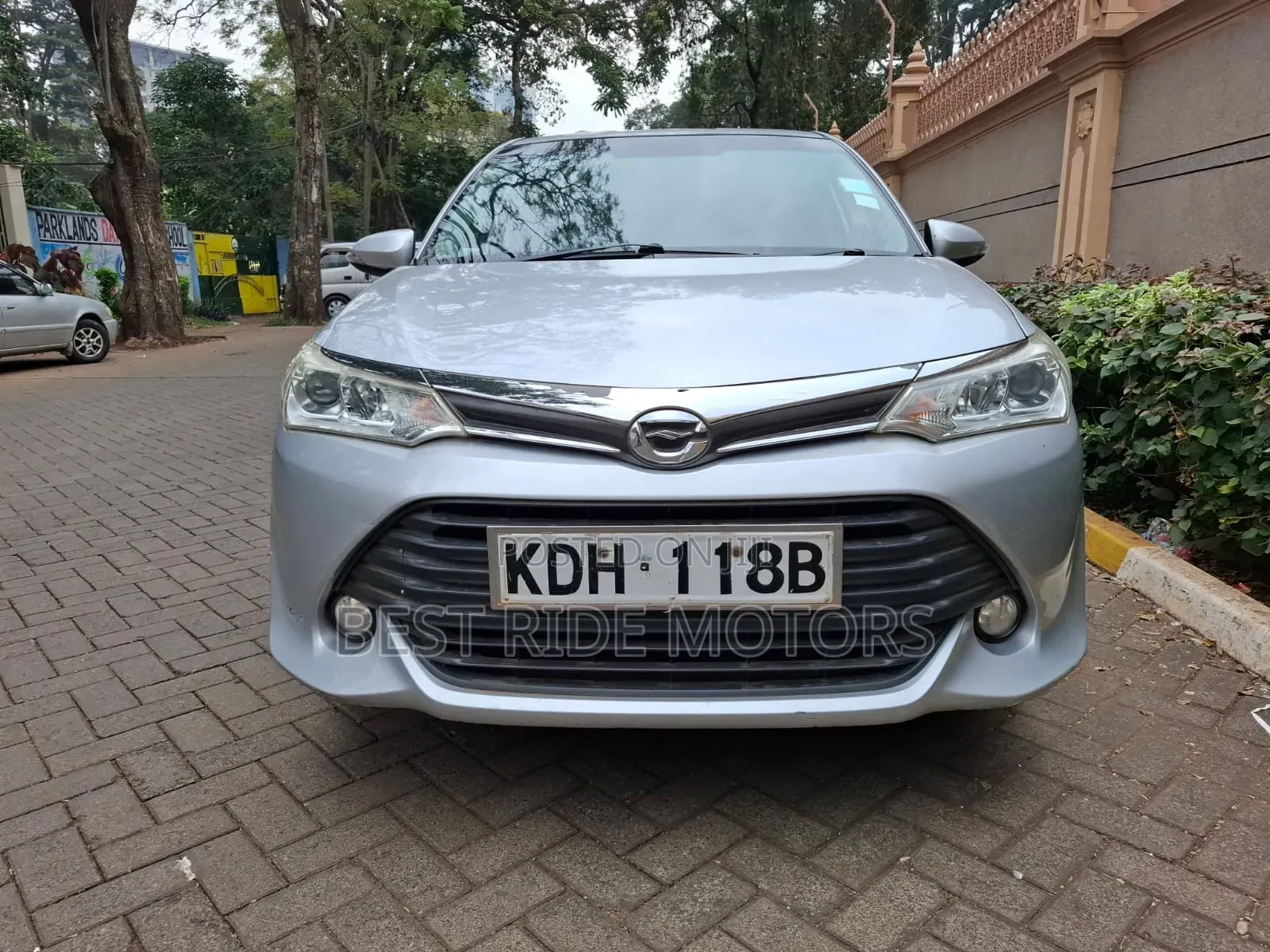 Toyota Corolla Fielder 1.5 Petrol FWD 2016 Silver