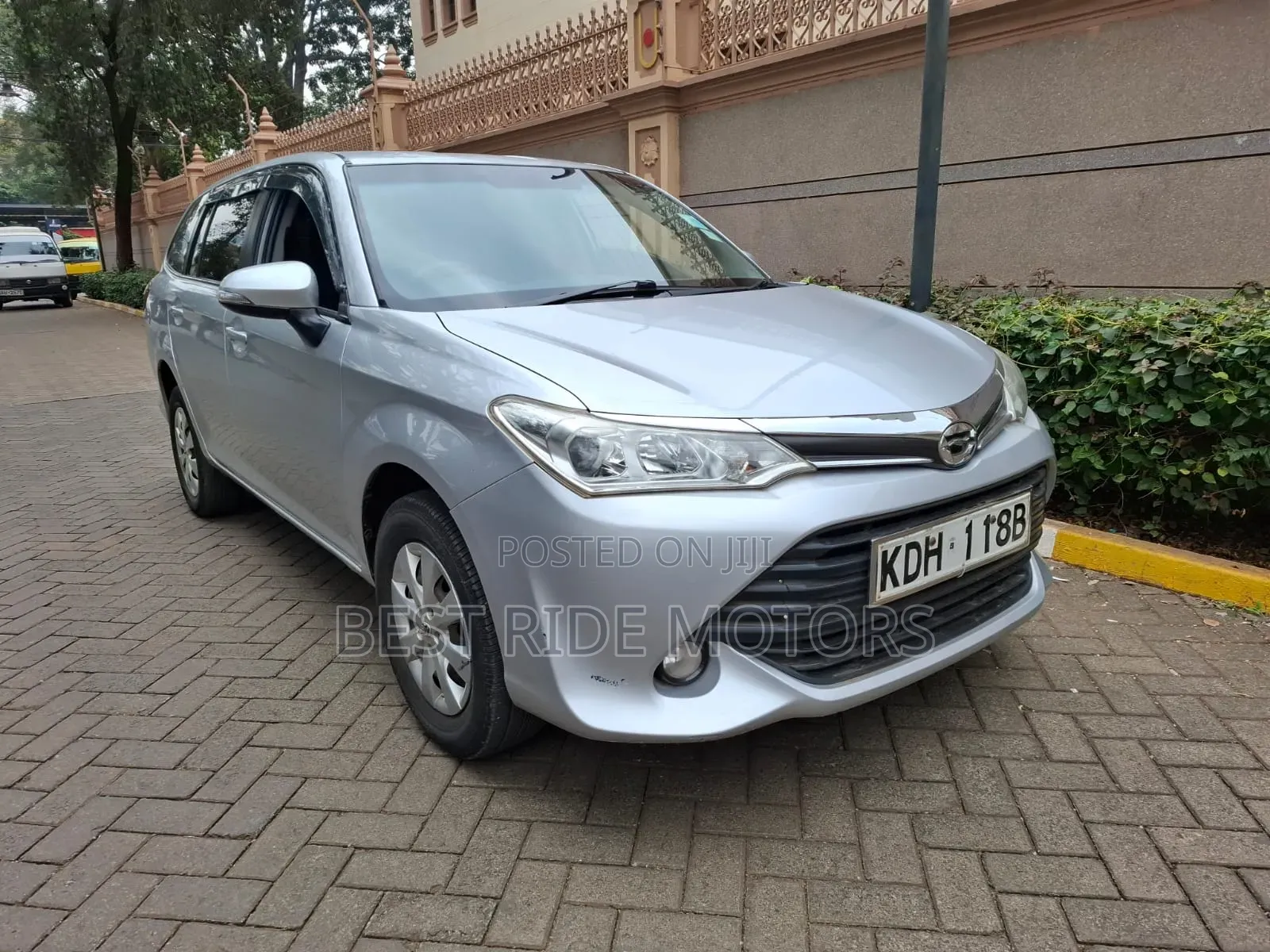 Toyota Corolla Fielder 1.5 Petrol FWD 2016 Silver