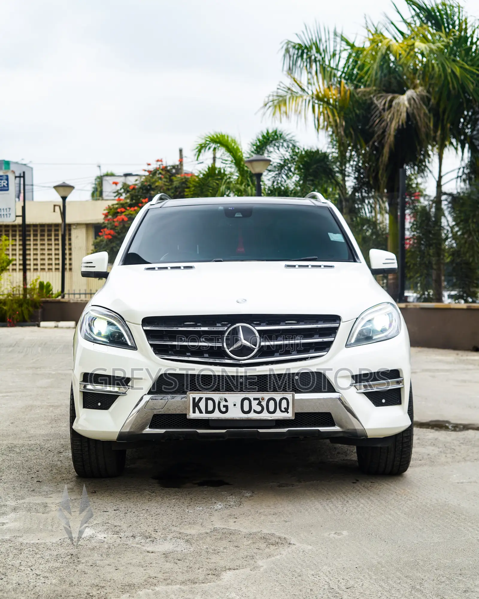 Mercedes-Benz M Class ML350 4MATIC 4dr SUV AWD (3.5L 6cyl 7A) 2014