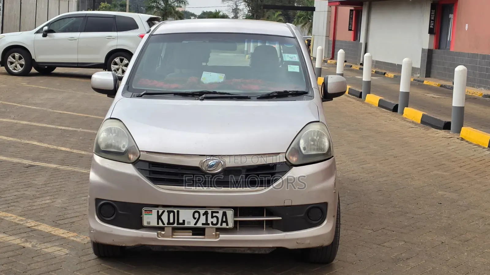 Daihatsu Mira 2015 Pink