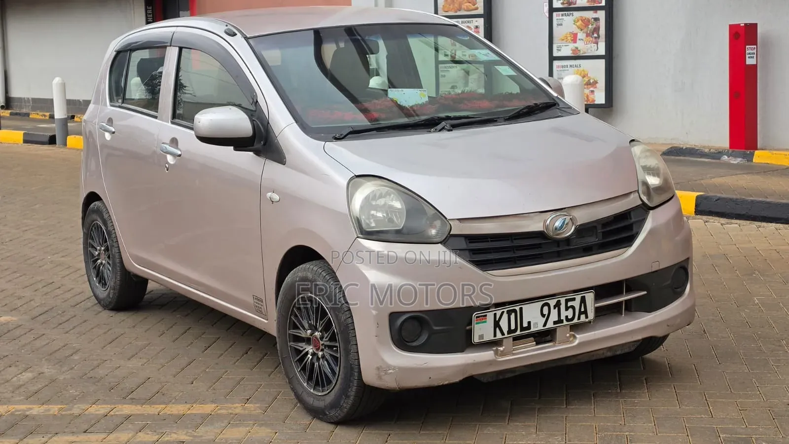Daihatsu Mira 2015 Pink