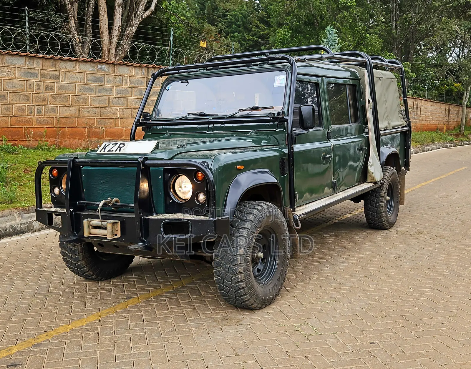 Land Rover Defender 1988 Green