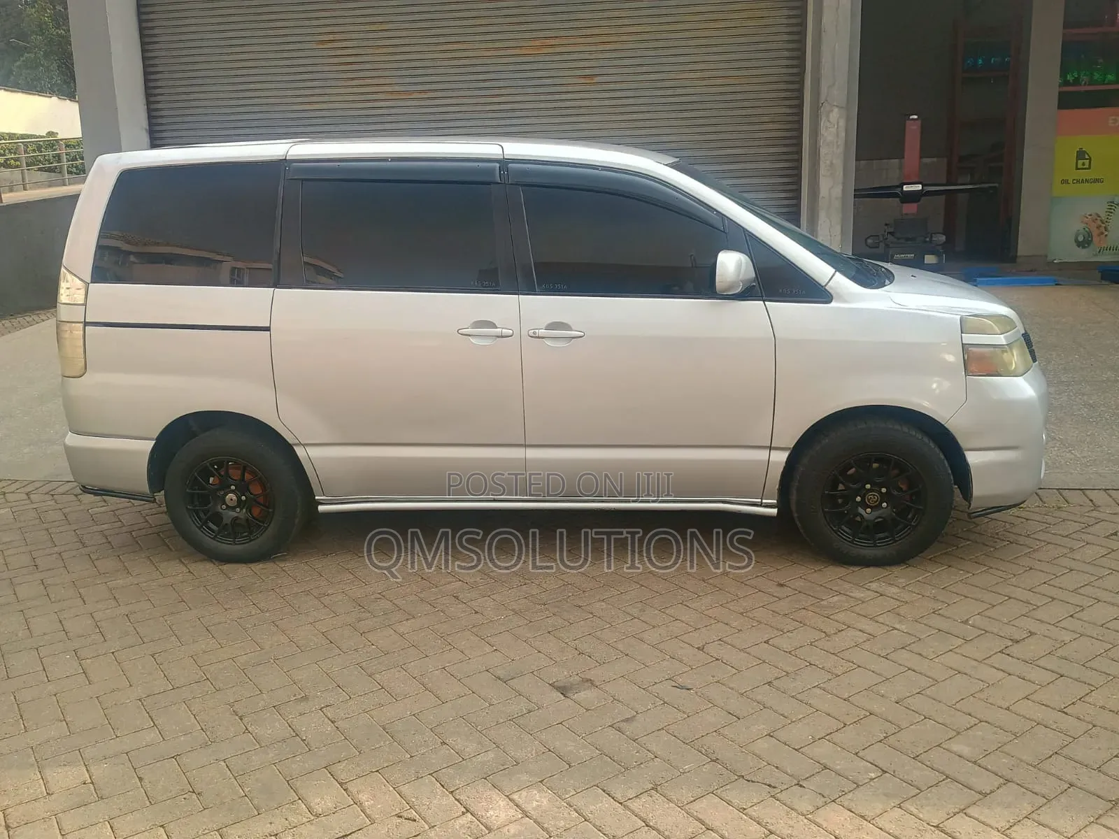Toyota Voxy 2006 Silver