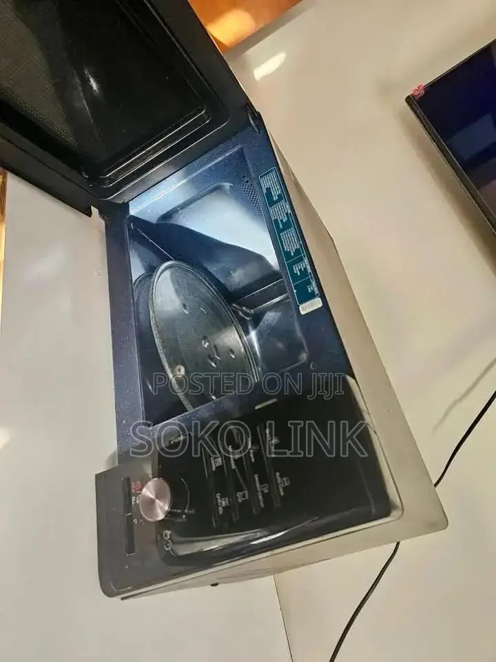 Von Hotpoint Microwave
