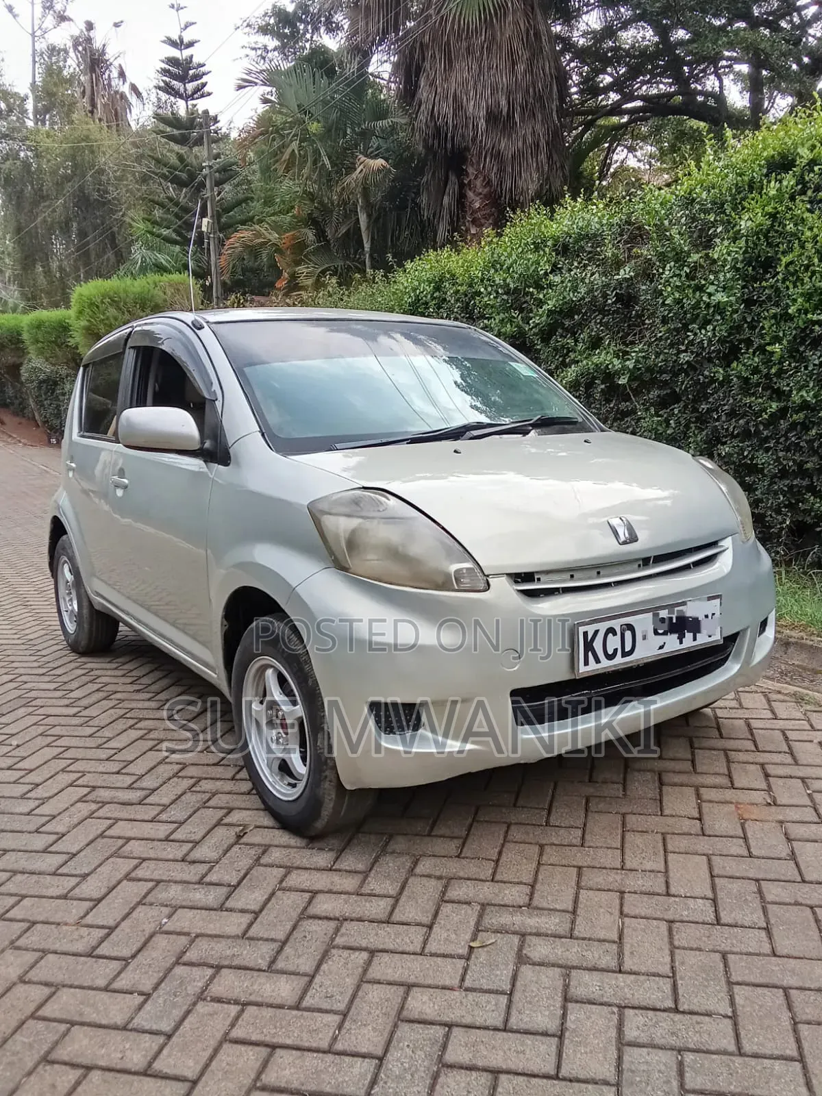 Toyota Passo 2009 Silver