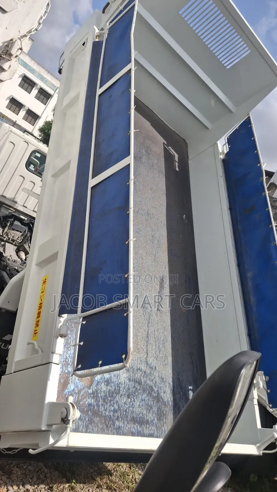 Mitsubishi Fuso 2018 White