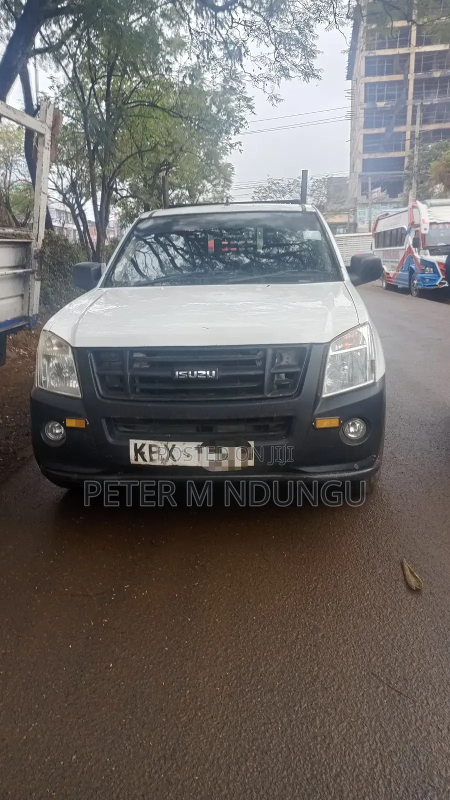 Isuzu D-MAX 2012 White