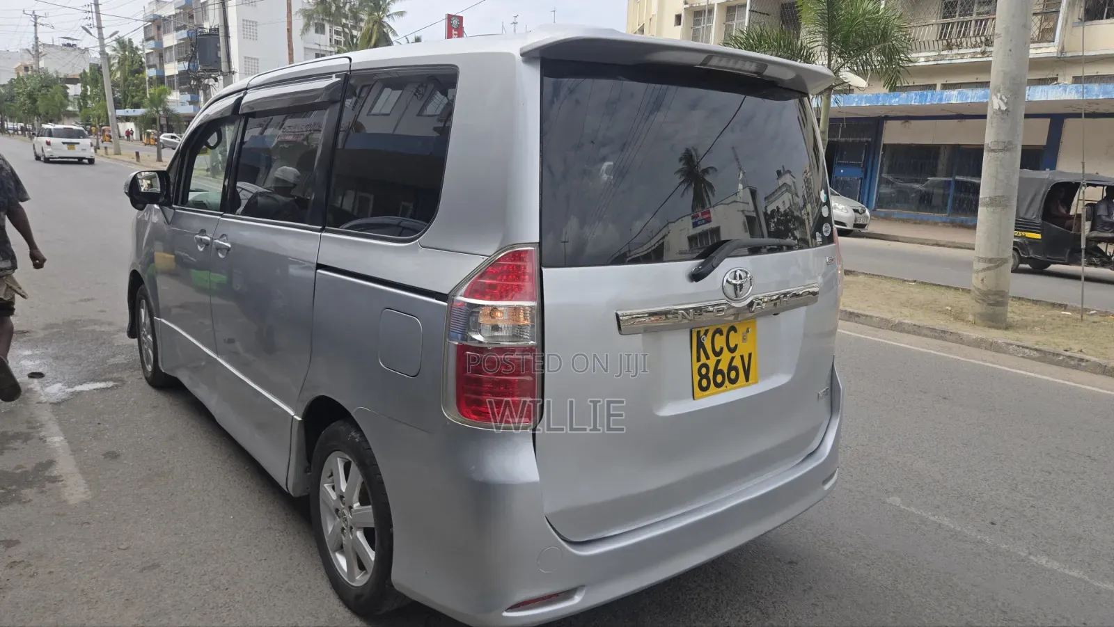 Toyota Noah 2008 Silver