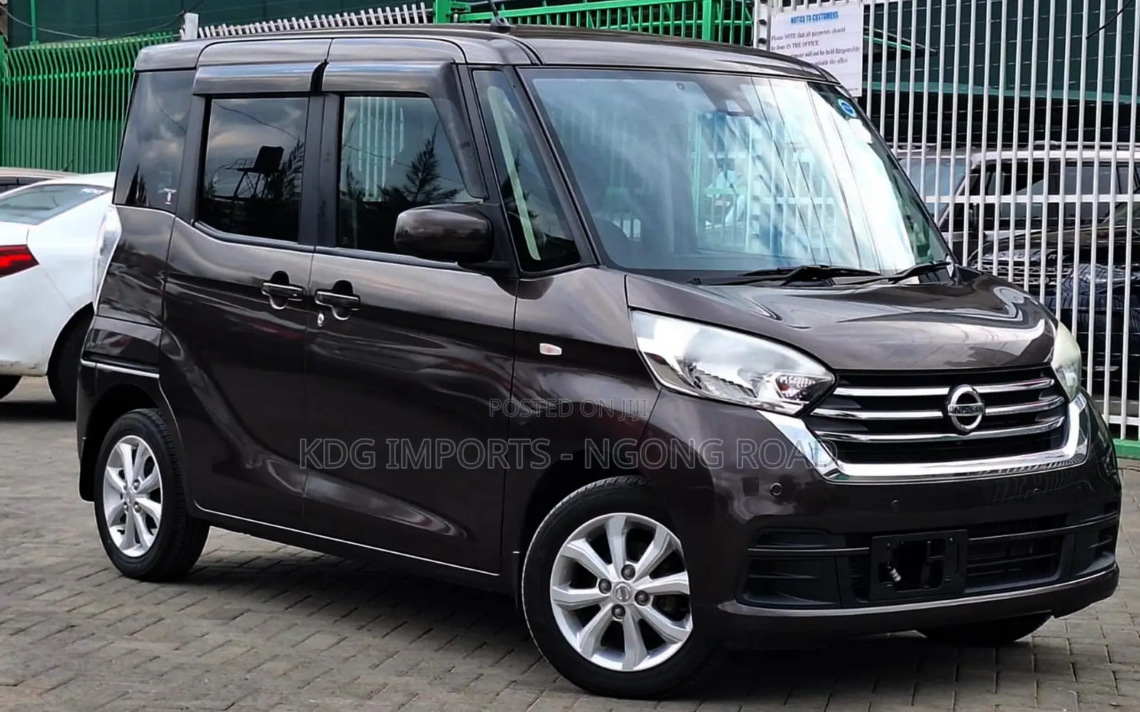 Nissan Dayz Roox 2019 Brown