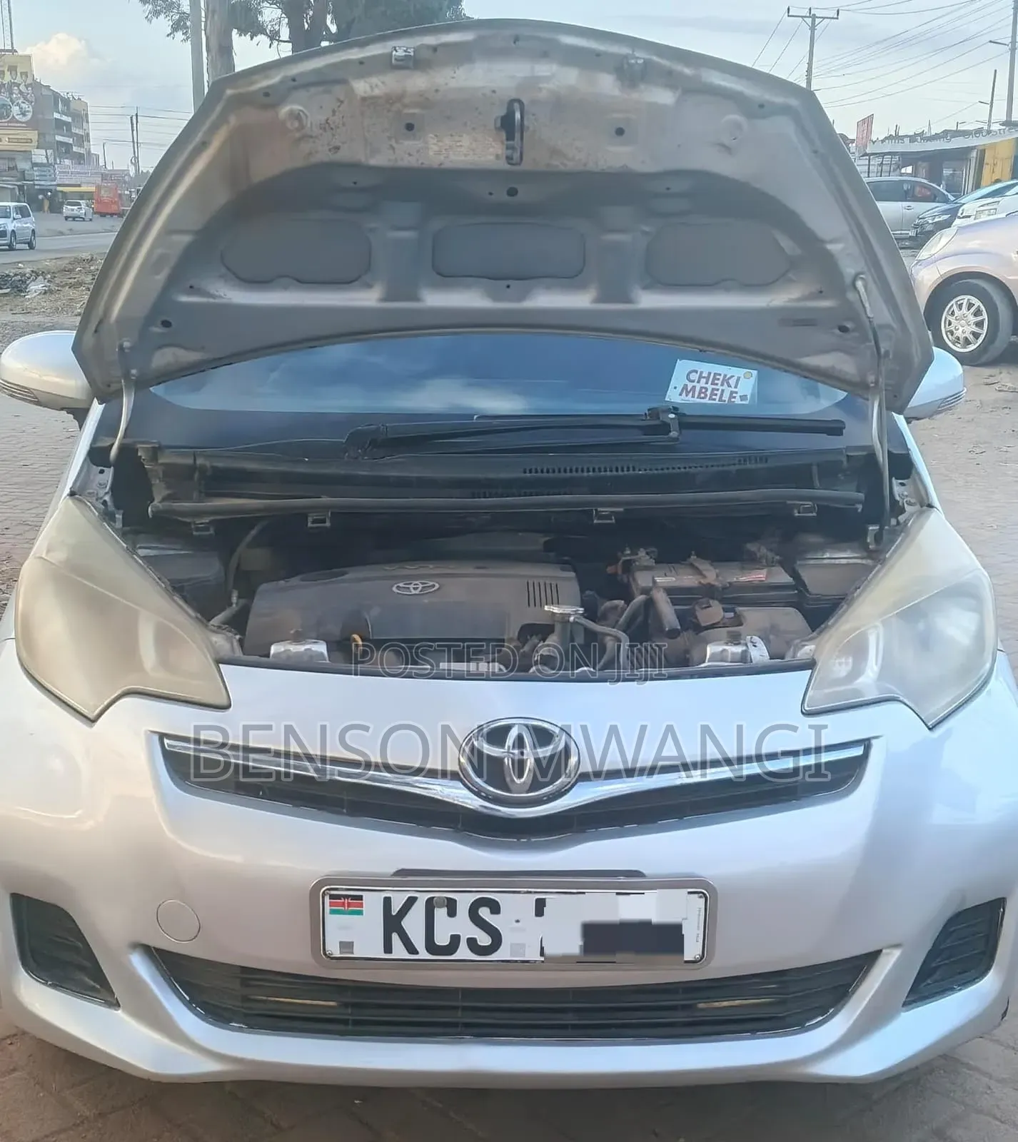 Toyota Ractis 2011 Silver