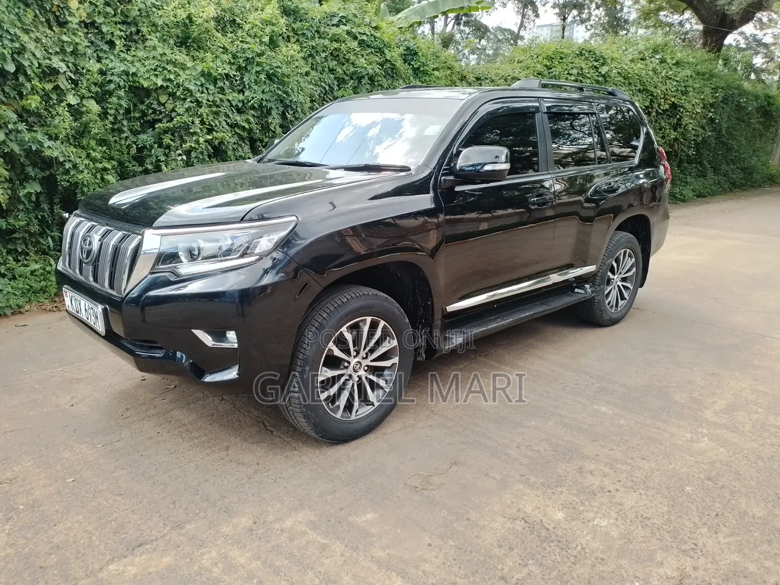 Toyota Land Cruiser Prado 2016 Black