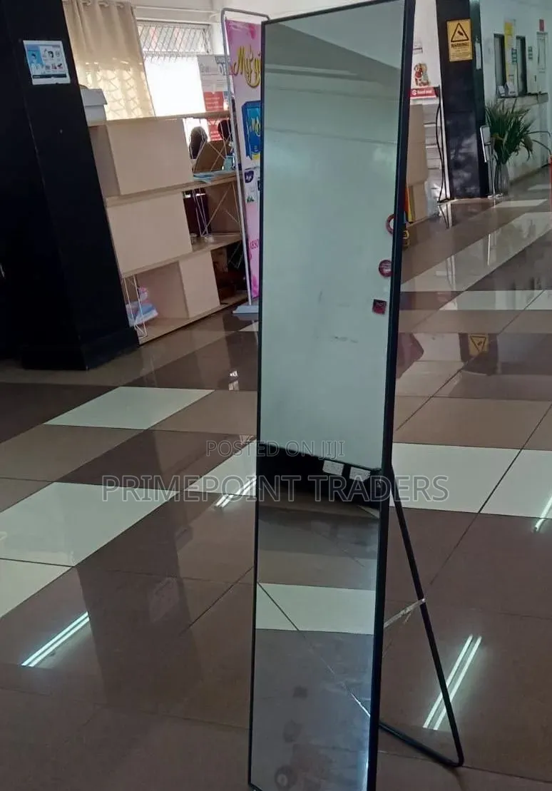 Elegant Executive Black Dressing Mirror – Functional Timeless