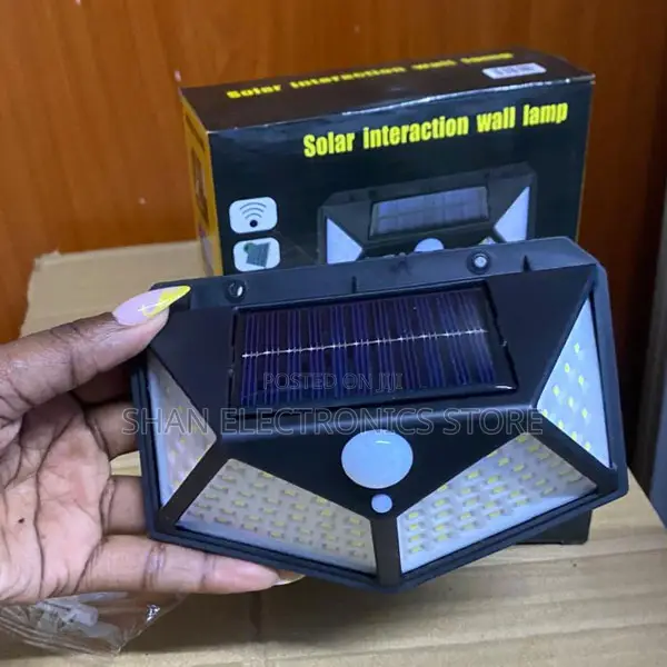 100% Solar Wall Lamp With Day and Night Sensor 270-Degree Four-Sided