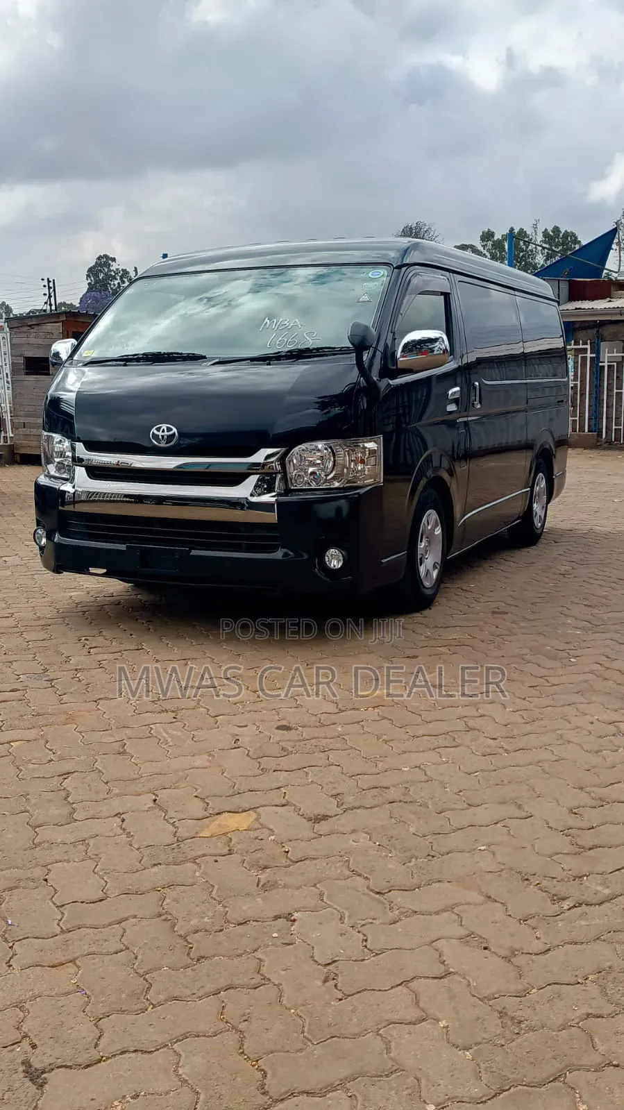 Toyota HiAce 2018 Black