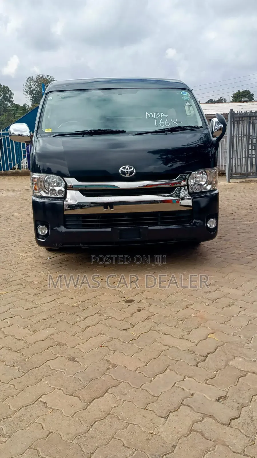 Toyota HiAce 2018 Black