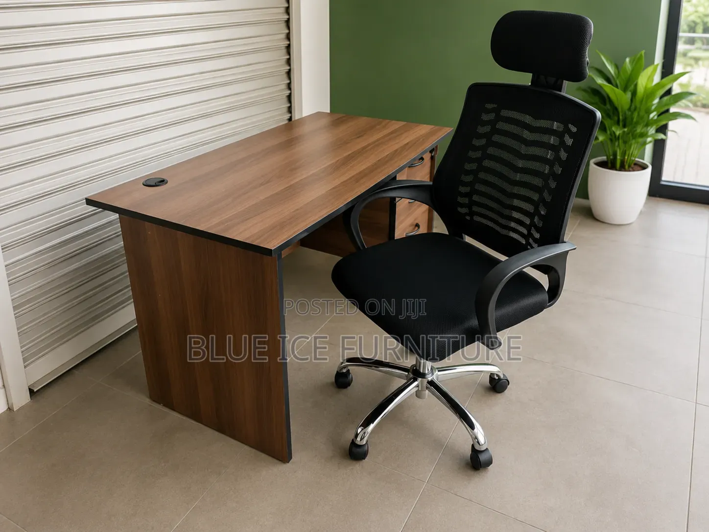 Home Study Desk and Swivel Headrest