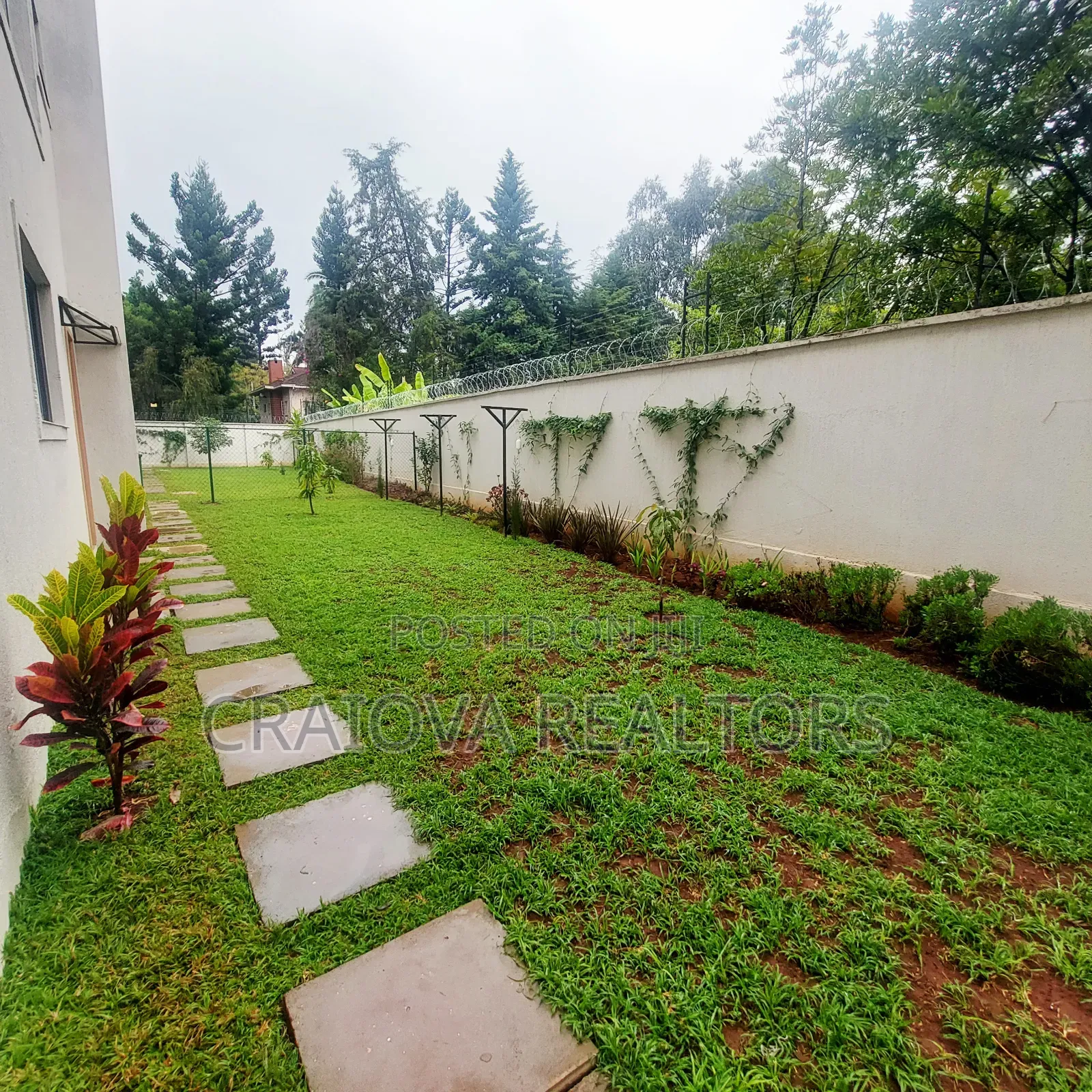 6bdrm Villa in Valley Arcade for sale