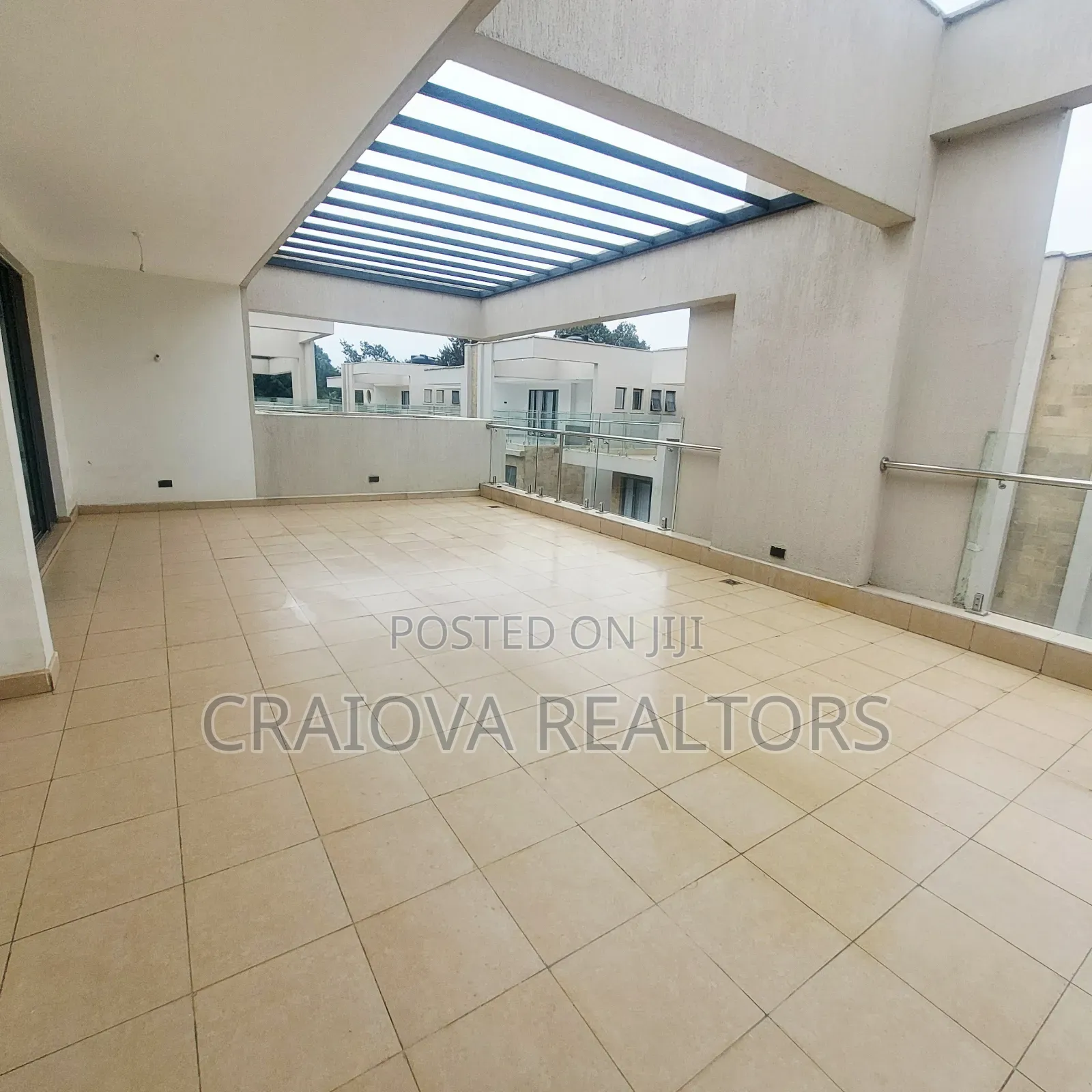 6bdrm Villa in Valley Arcade for sale