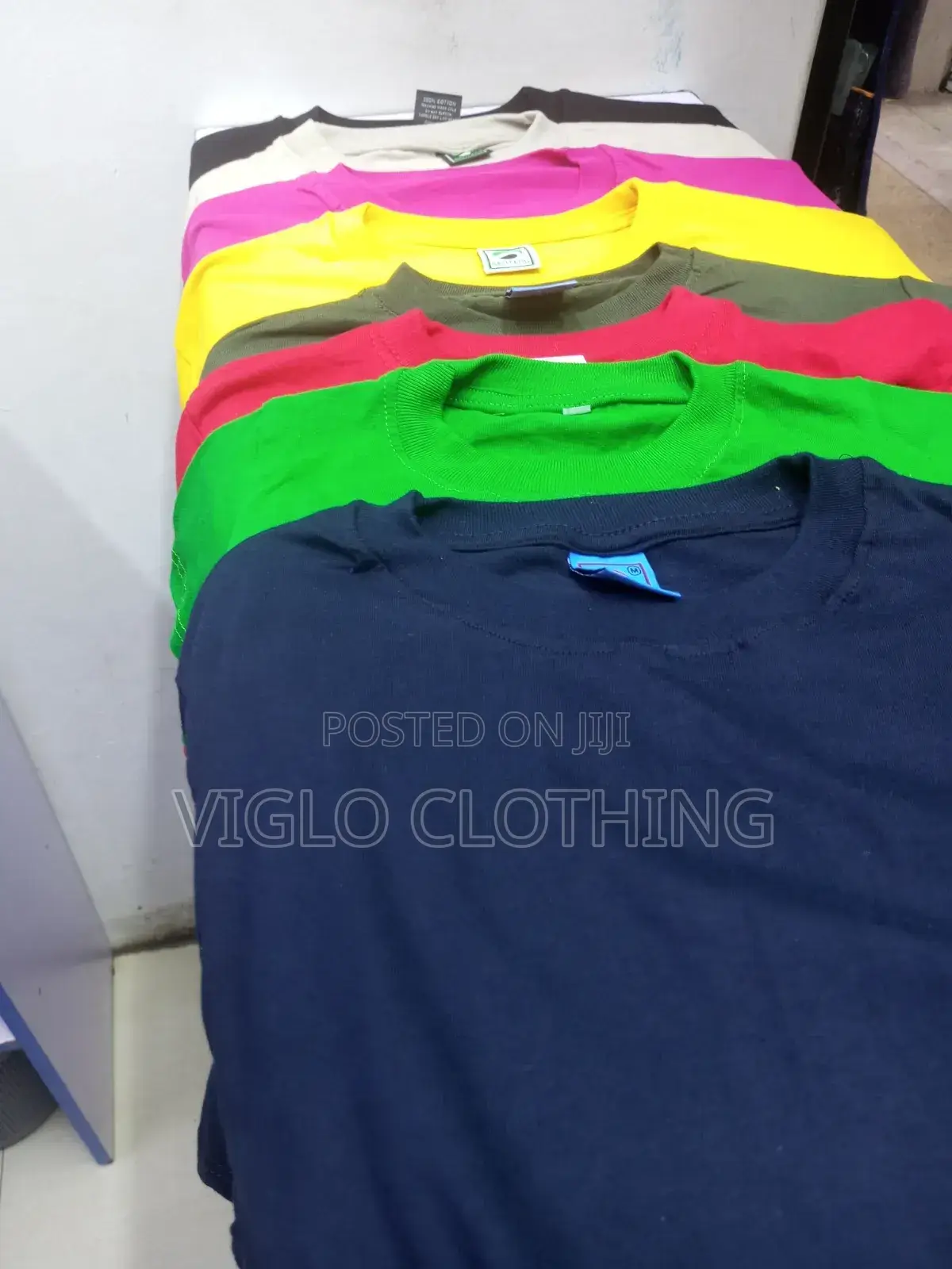 Wholesale Adults Round Necks