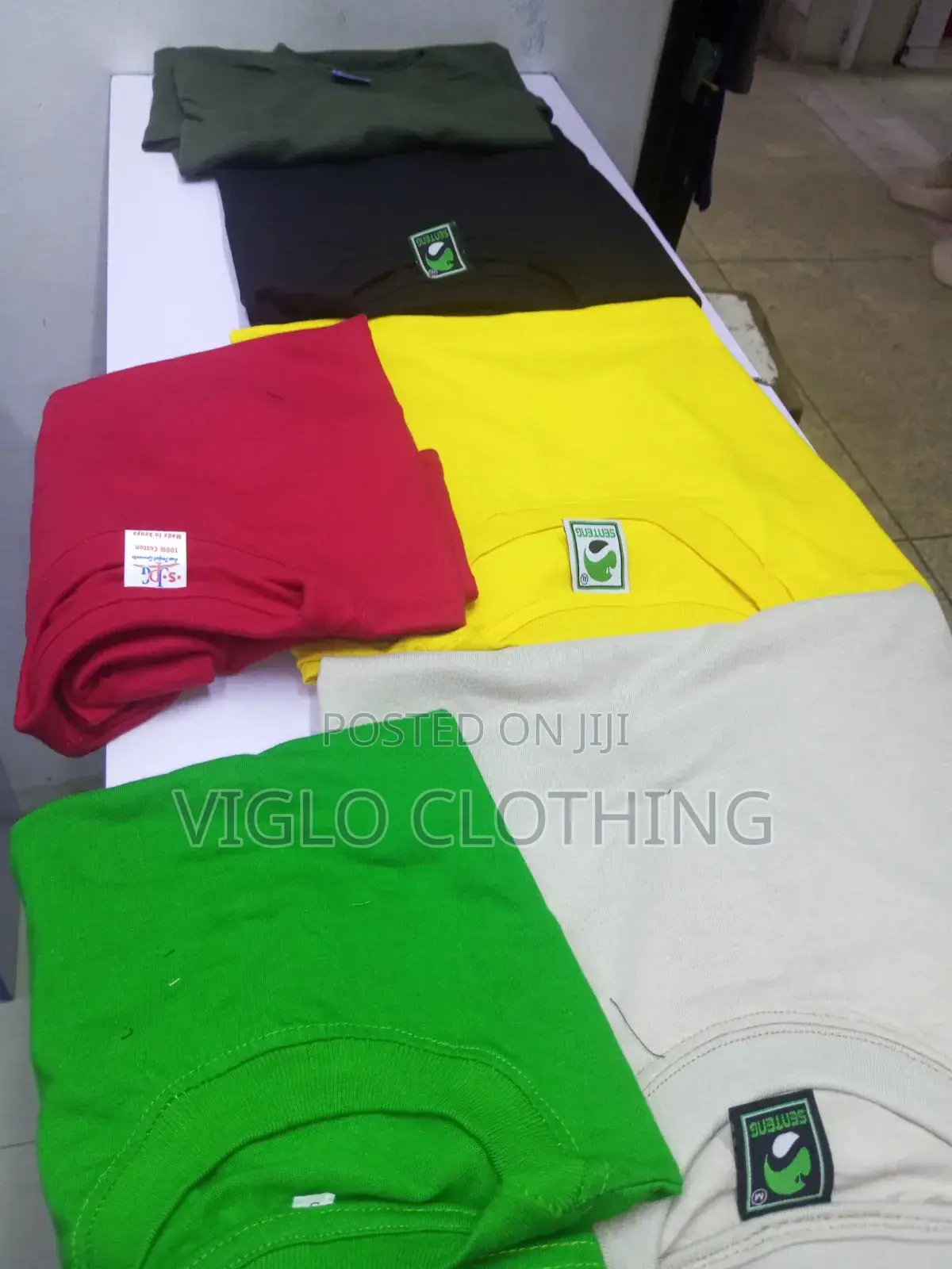 Wholesale Adults Round Necks