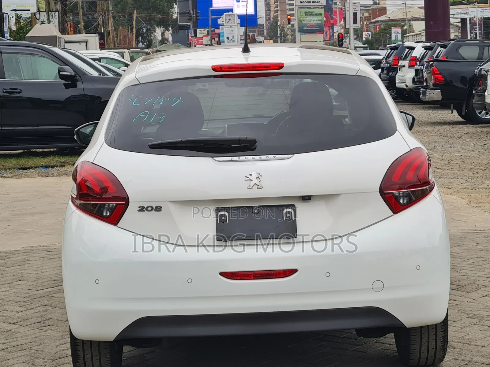Peugeot 208 2019 White