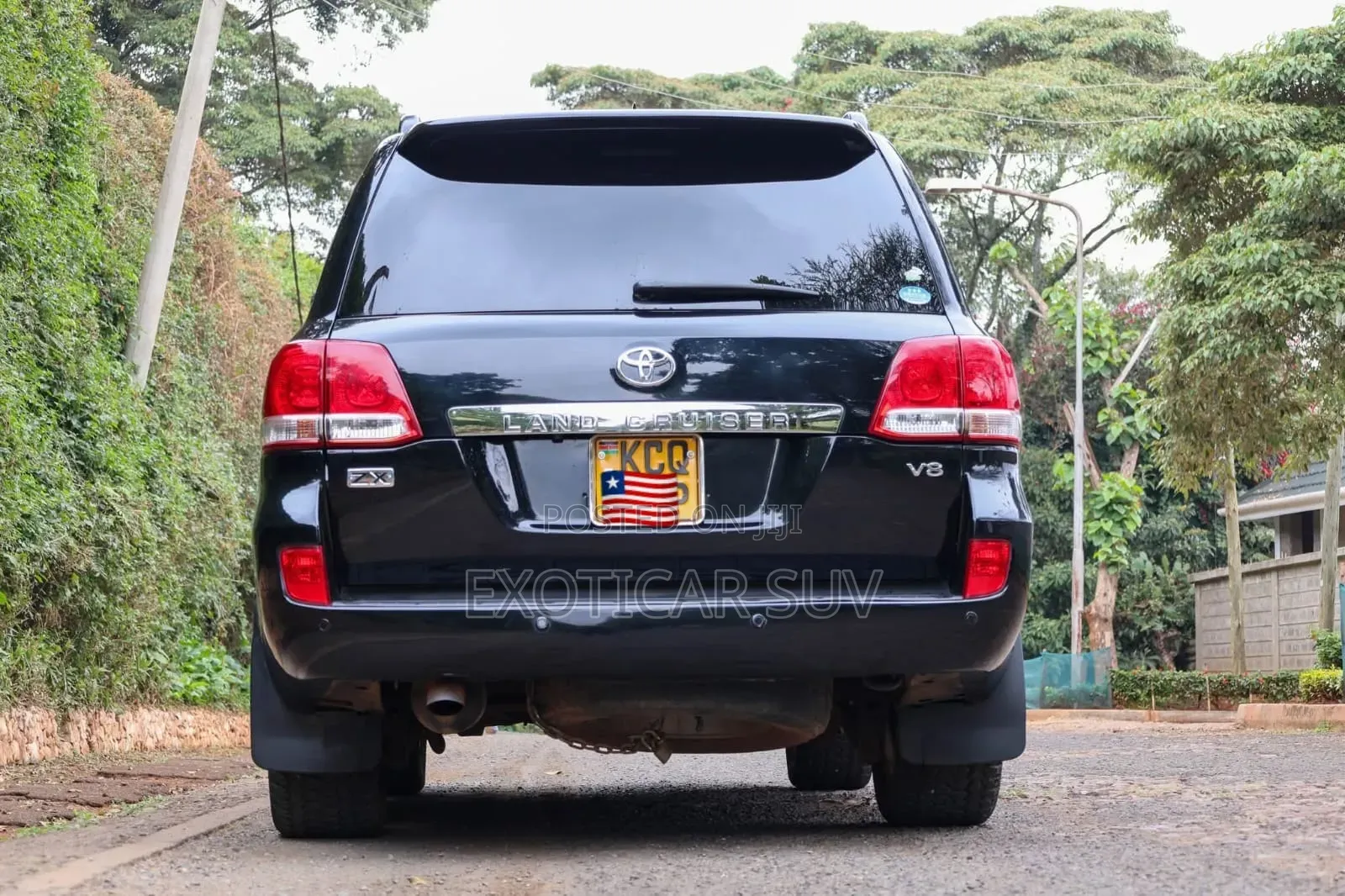 Toyota Land Cruiser 4.6 V8 ZX 2011