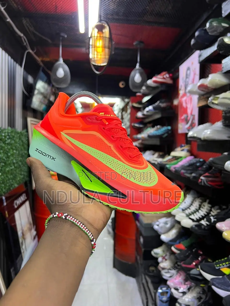 Nike Zoom Vaporfly 4 Trainers/Gym Sneakers
