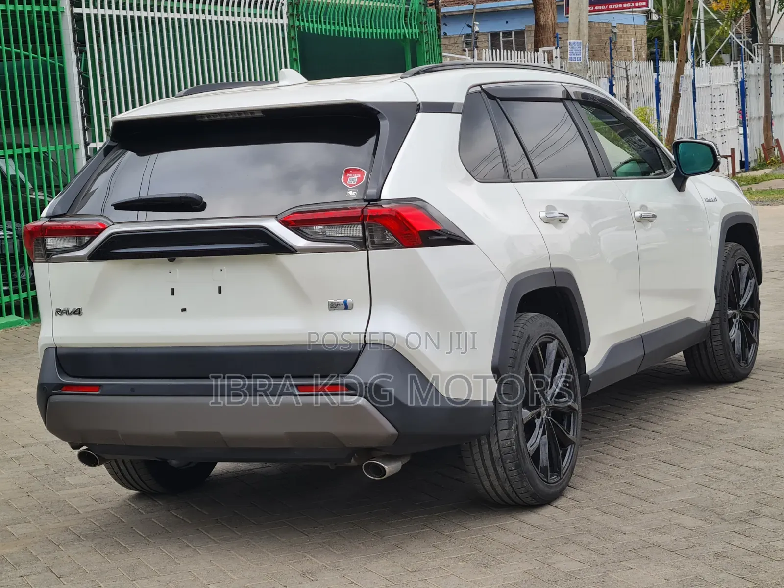 Toyota RAV4 Hybrid 2019 White