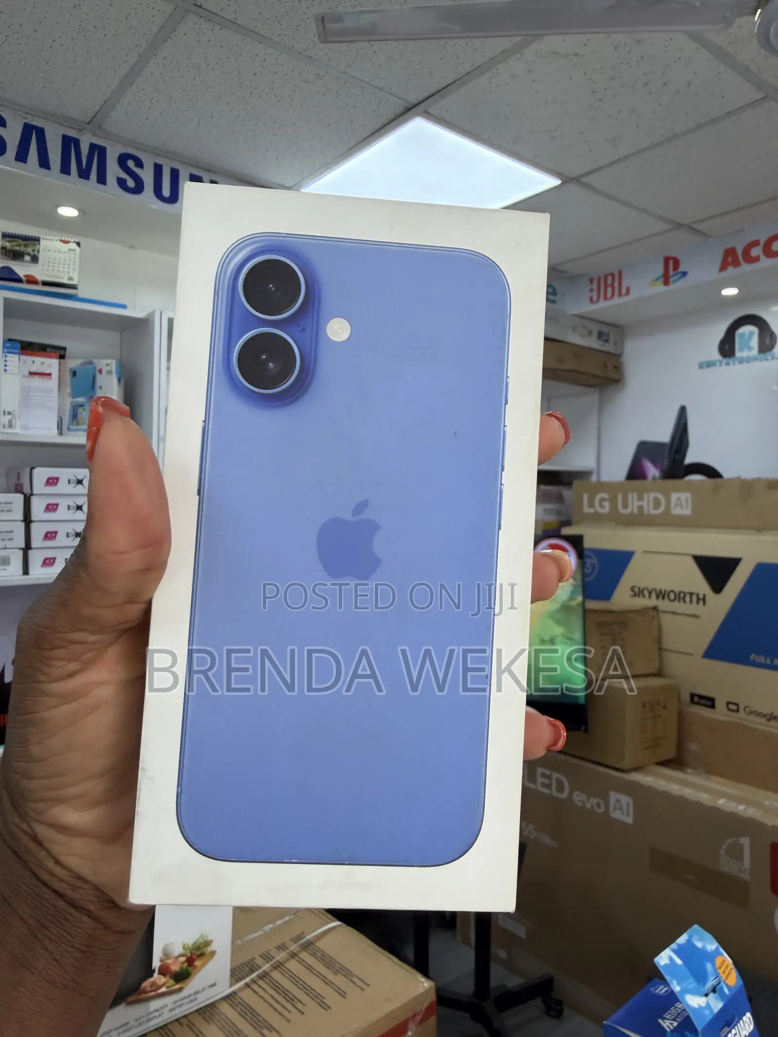 New Apple iPhone 16 128 GB Blue