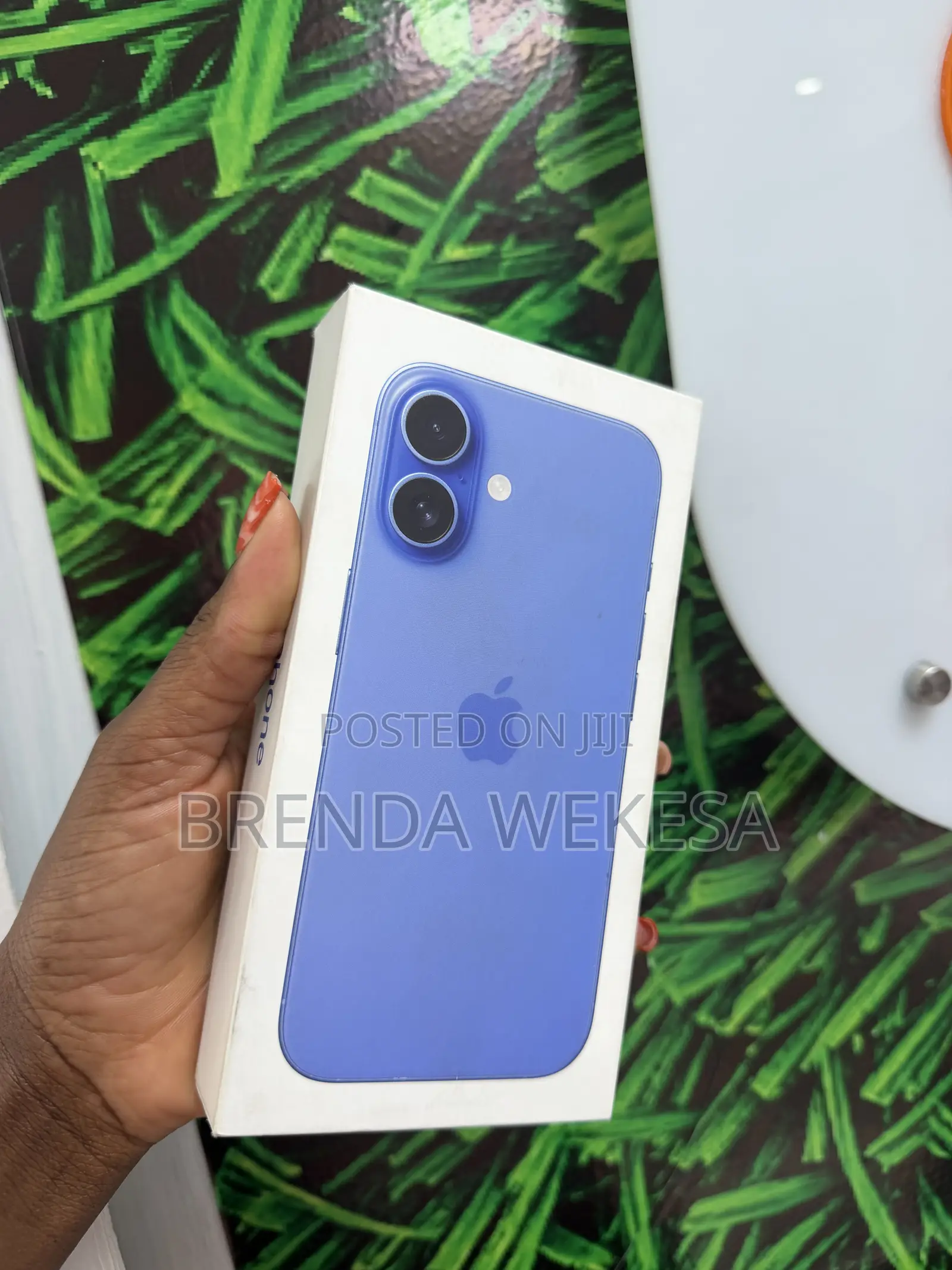 New Apple iPhone 16 128 GB Blue