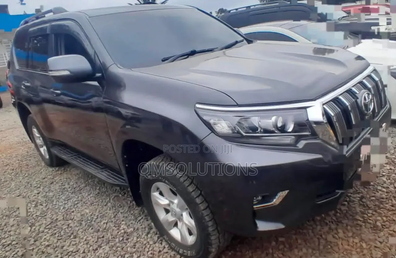 Toyota Land Cruiser Prado 2017 Black
