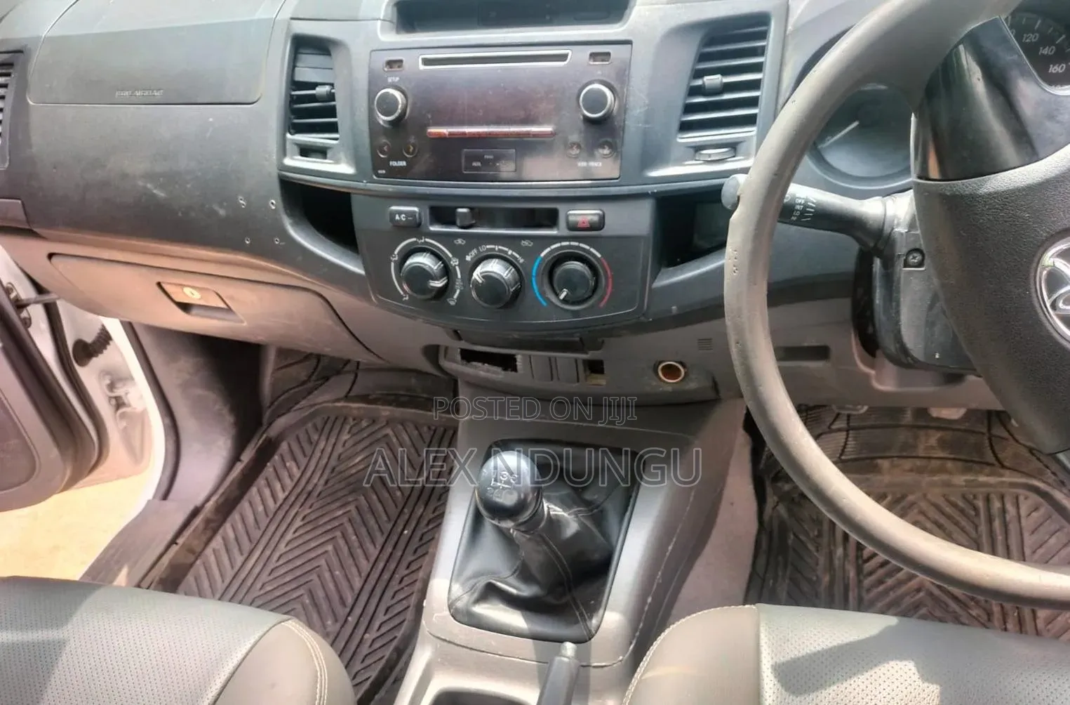 Toyota Hilux 2015 White