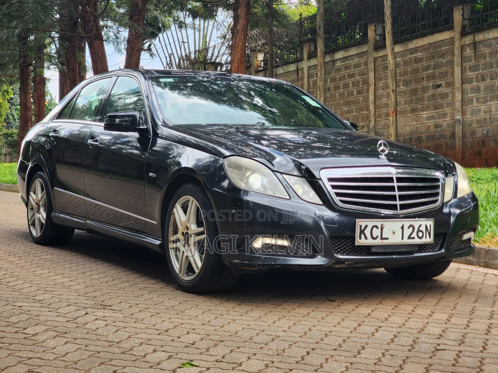 Mercedes-Benz E250 2010 Gray