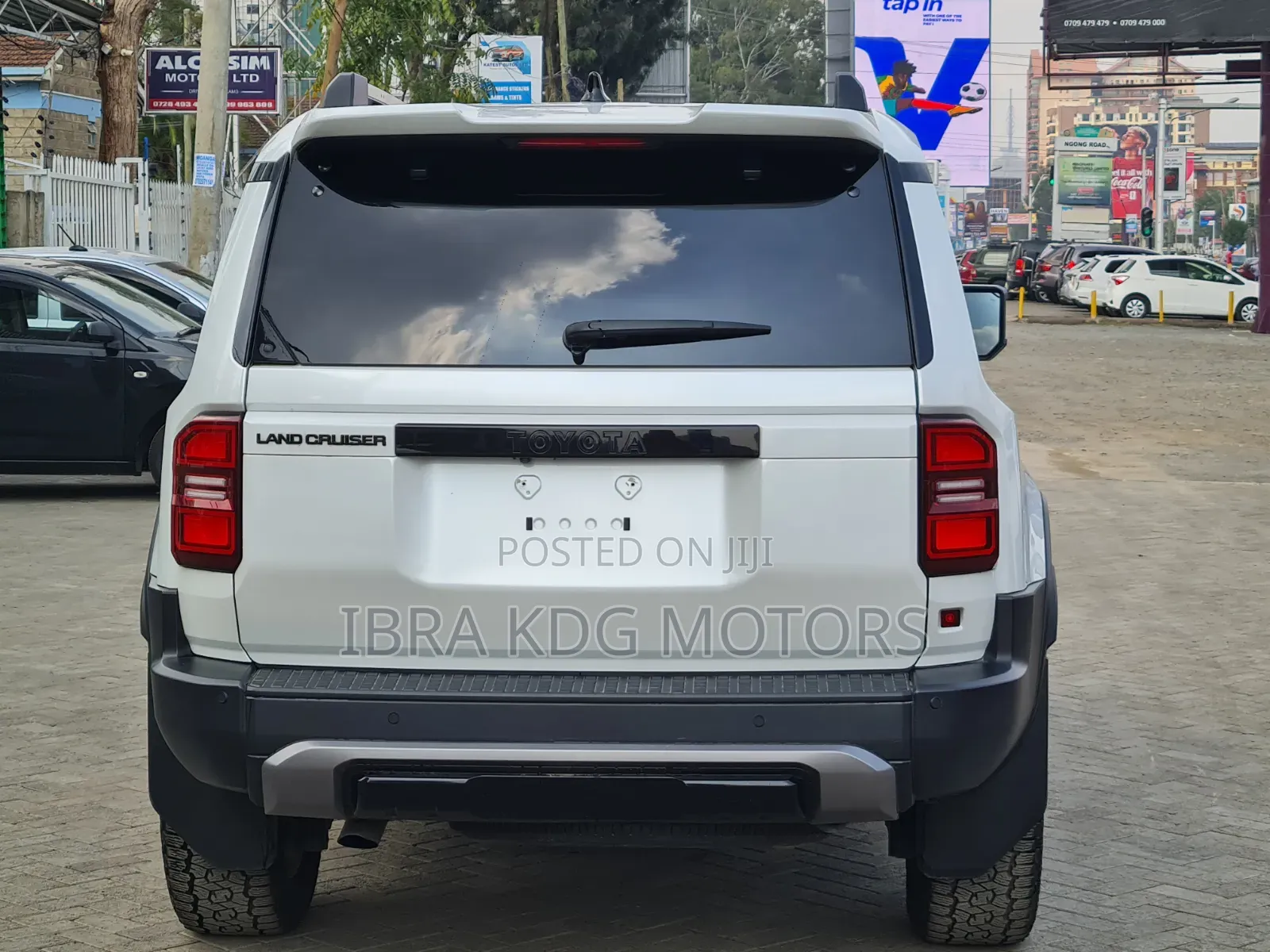 Toyota Land Cruiser Prado 2024 White