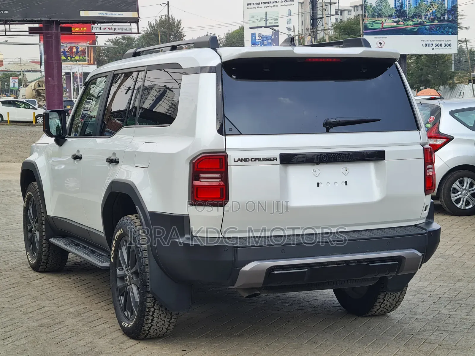 Toyota Land Cruiser Prado 2024 White