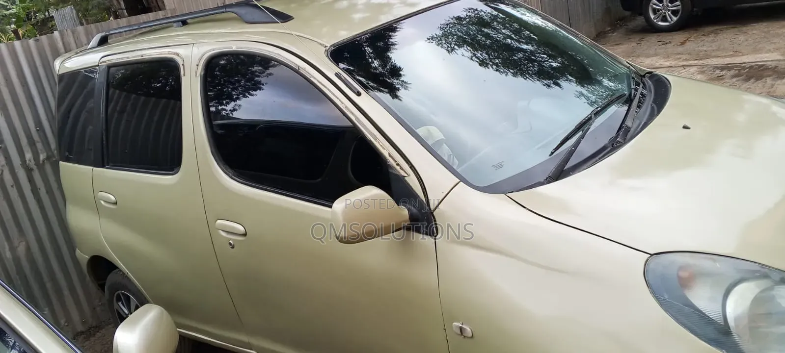 Toyota Fun Cargo 2021 Gold