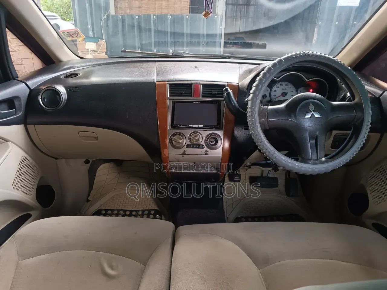 Mitsubishi Colt 2010 Gray