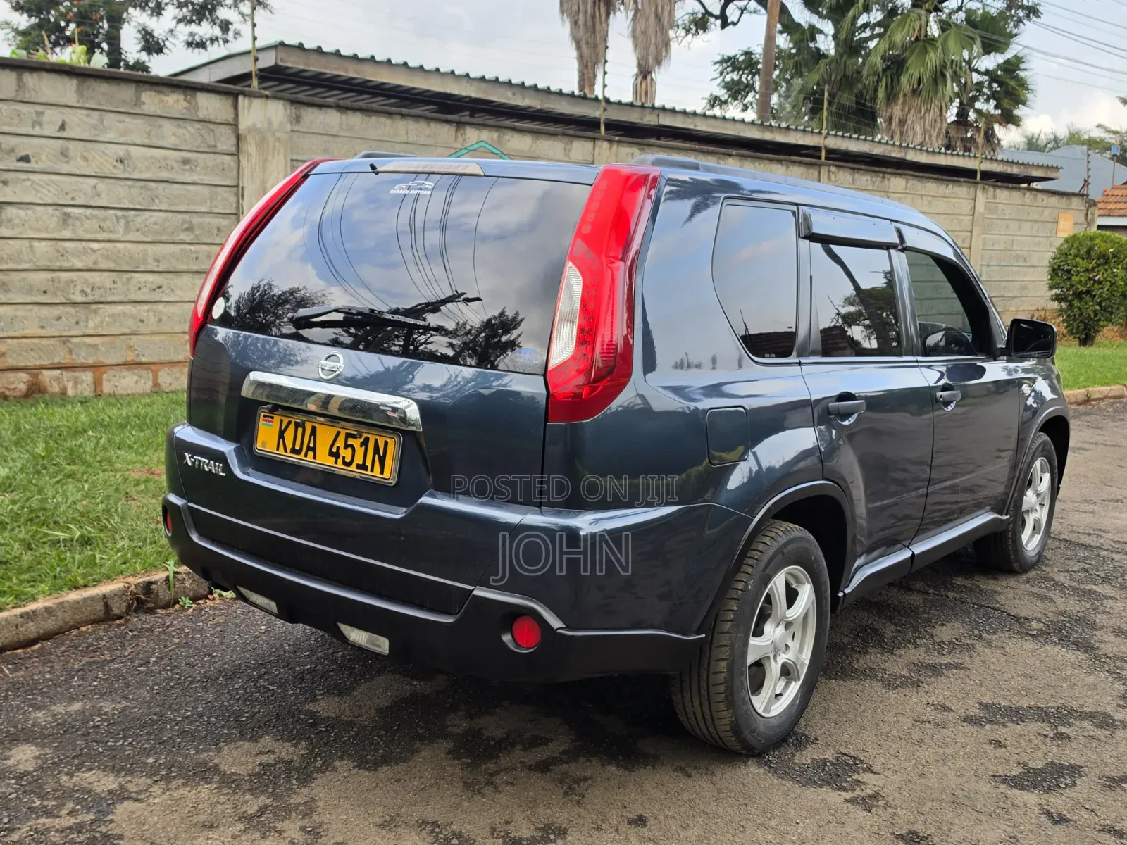 Nissan X-Trail 2.0 Petrol AWD 2013 Gray