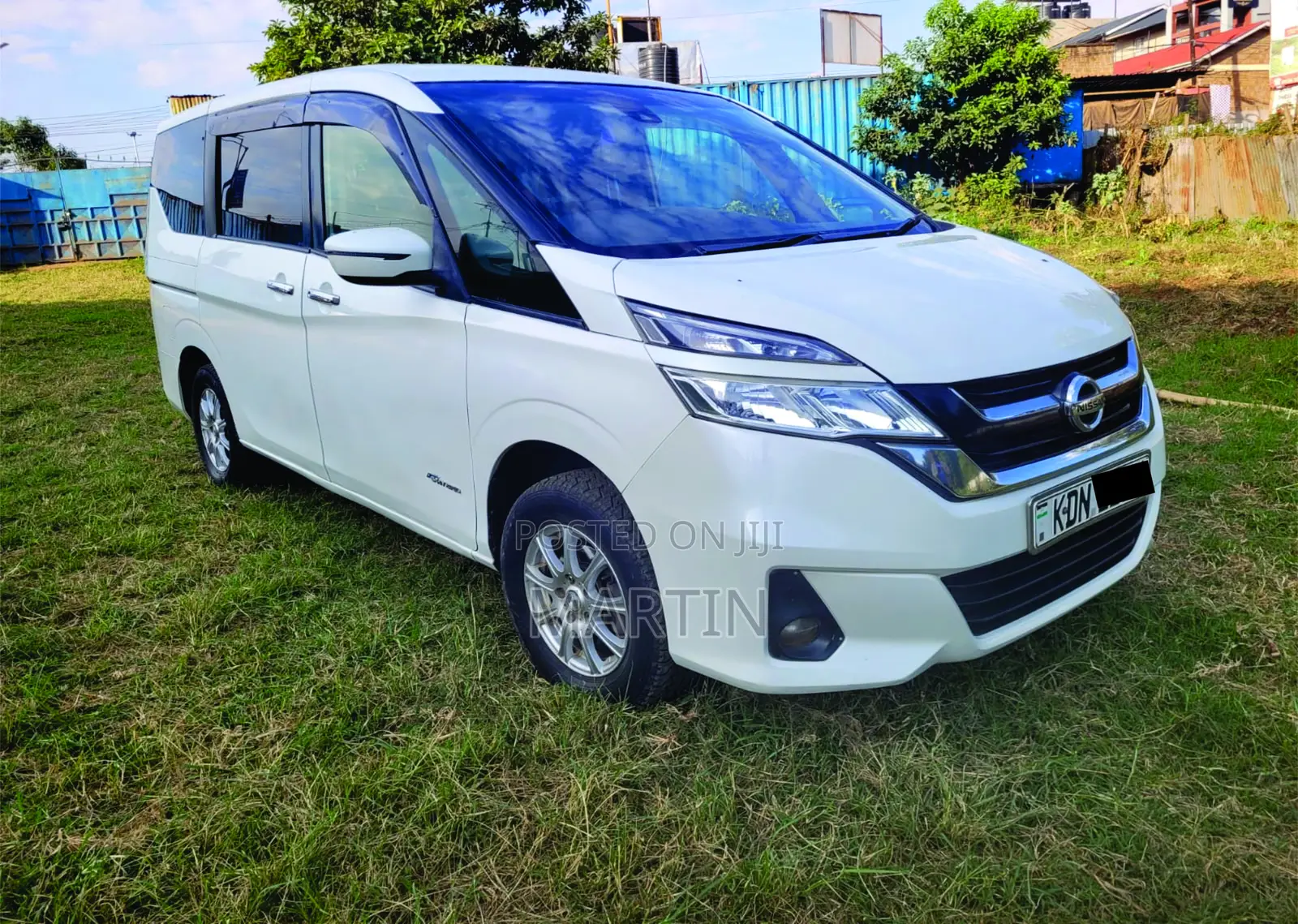 Nissan Serena 2017 White